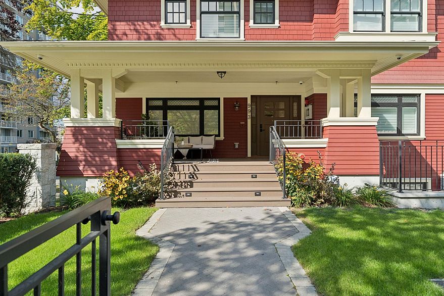 993 Broughton Street