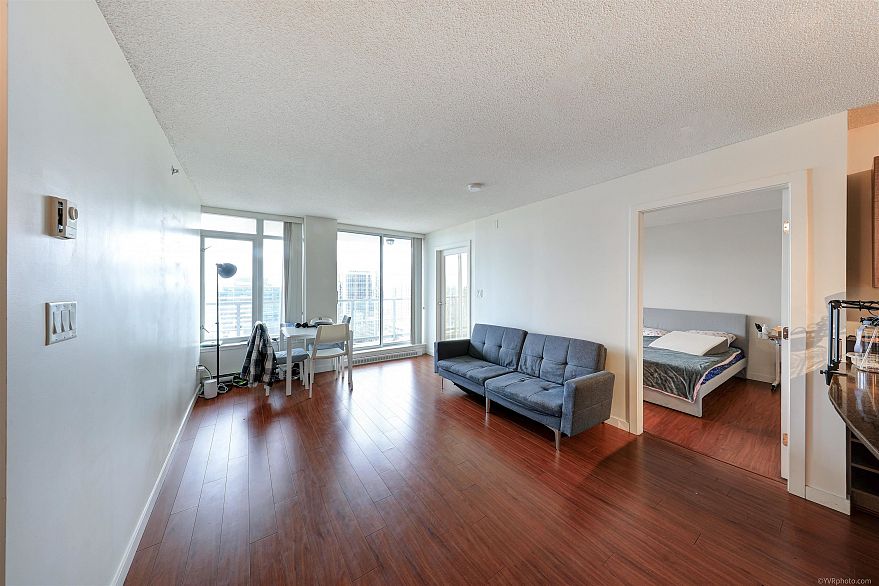 2611 610 Granville Street
