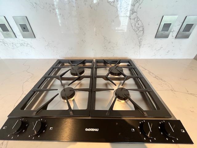 902 1408 Robson Street