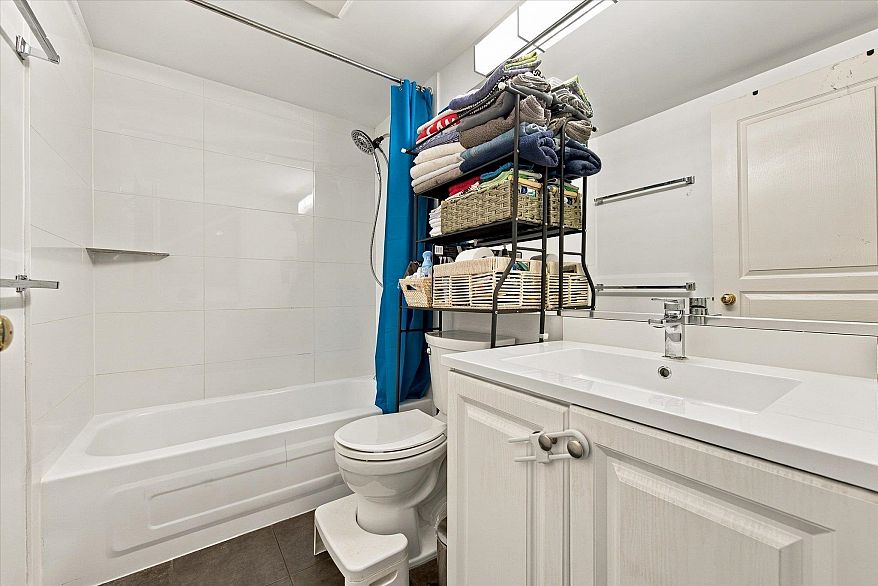 323 760 Kingsway