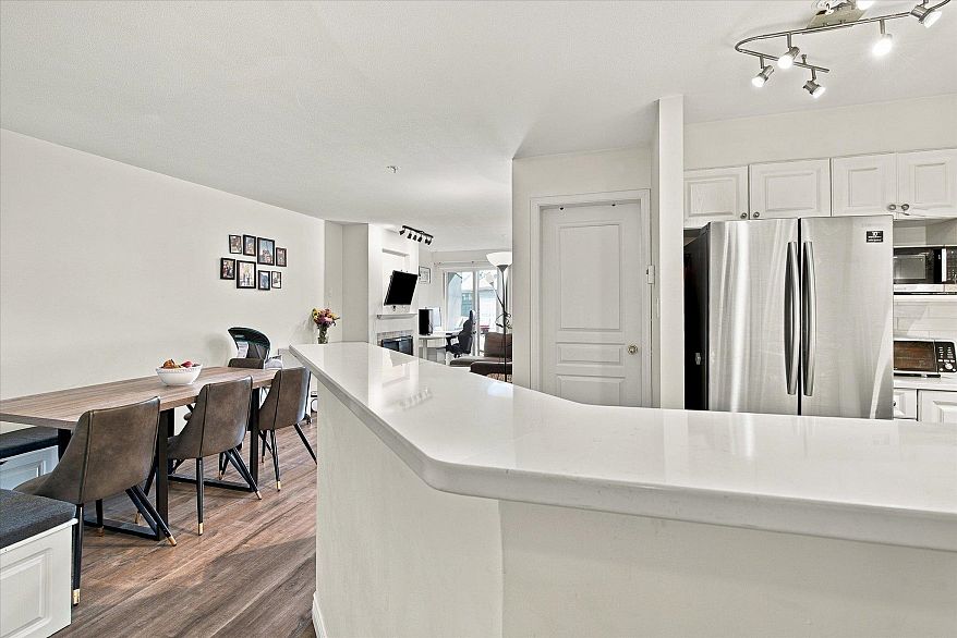 323 760 Kingsway