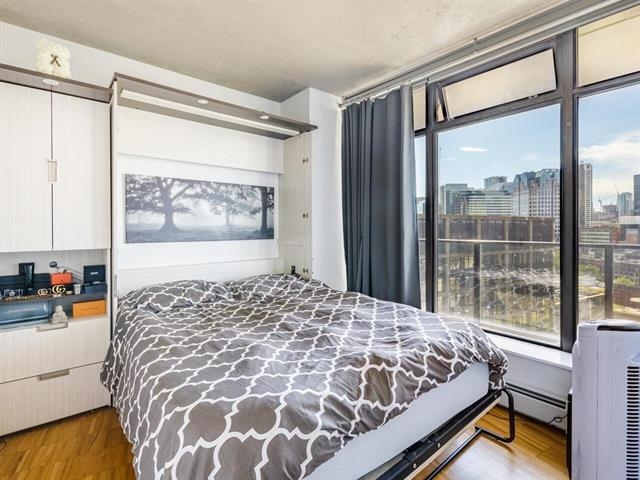 1506 108 W Cordova Street