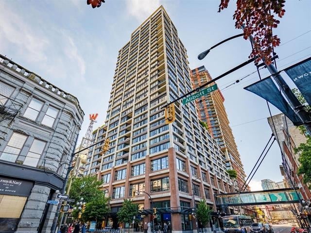 1506 108 W Cordova Street
