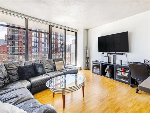 1506 108 W Cordova Street