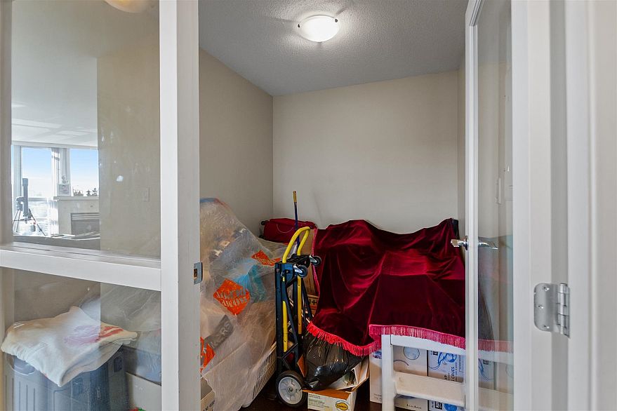 2306 1033 Marinaside Crescent