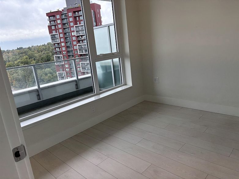 1804 3438 Sawmill Crescent