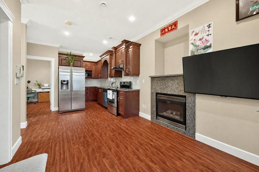 6676 Victoria Drive