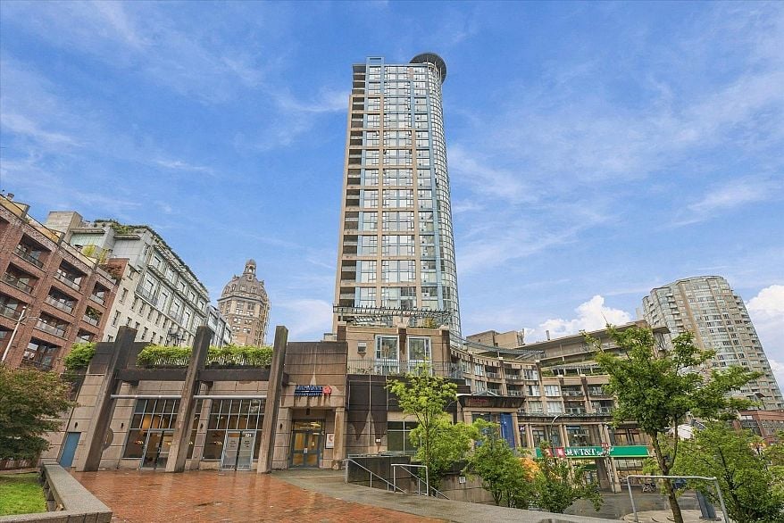 603 183 Keefer Place
