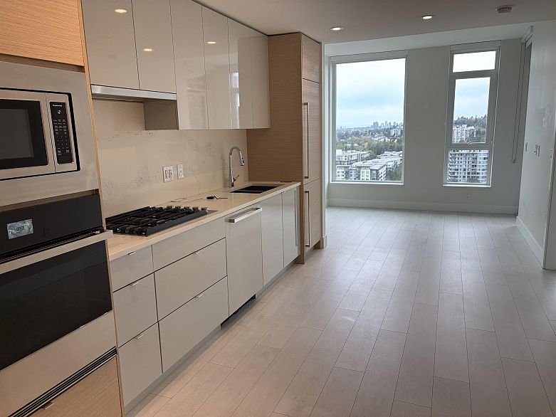 1804 3438 Sawmill Crescent