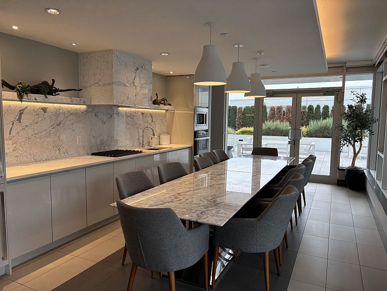 1804 3438 Sawmill Crescent