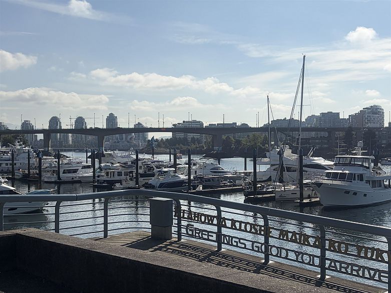 TH108 1288 Marinaside Crescent