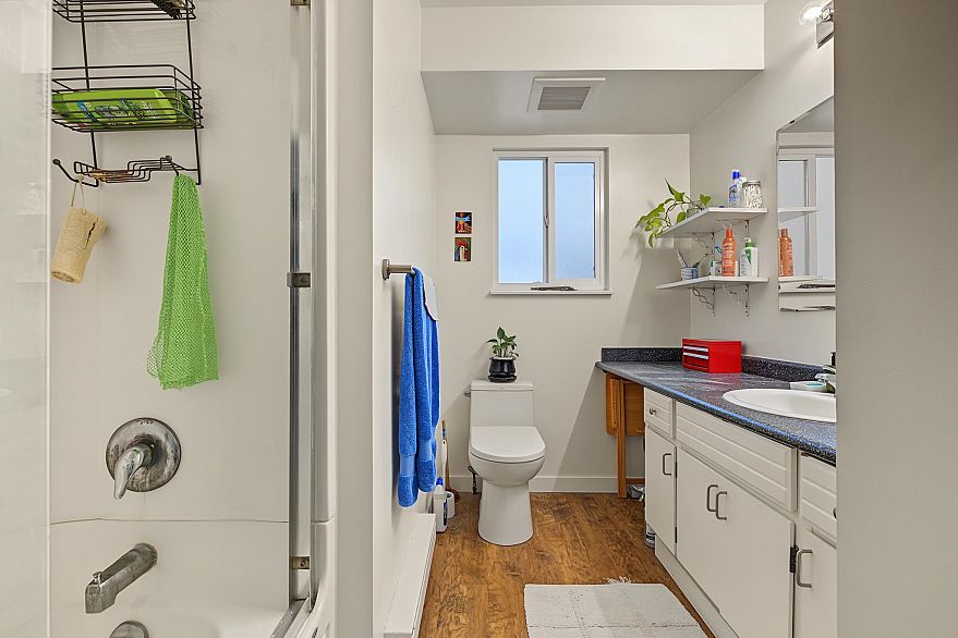 132-134 W 12th Avenue