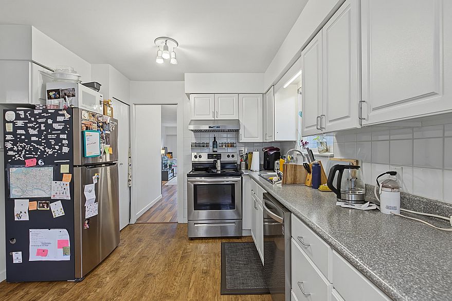 132-134 W 12th Avenue