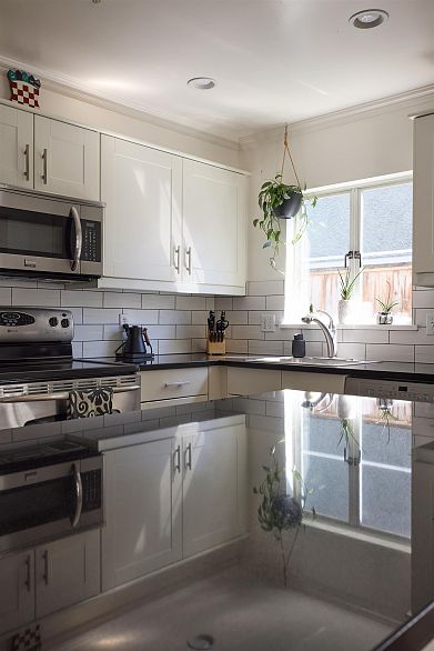 136 W 14th Avenue