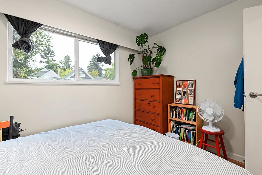 132-134 W 12th Avenue