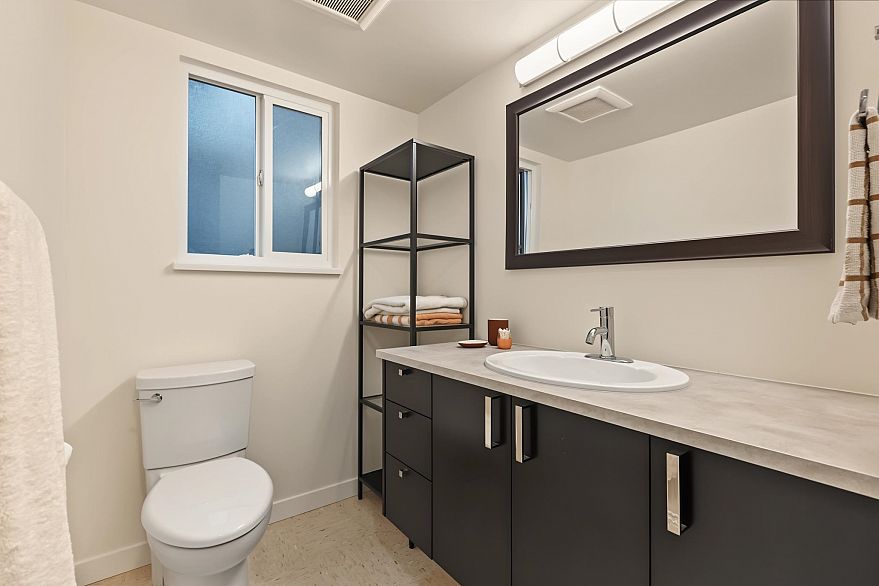 132-134 W 12th Avenue