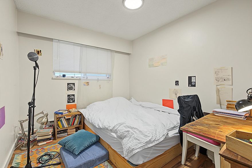 132-134 W 12th Avenue