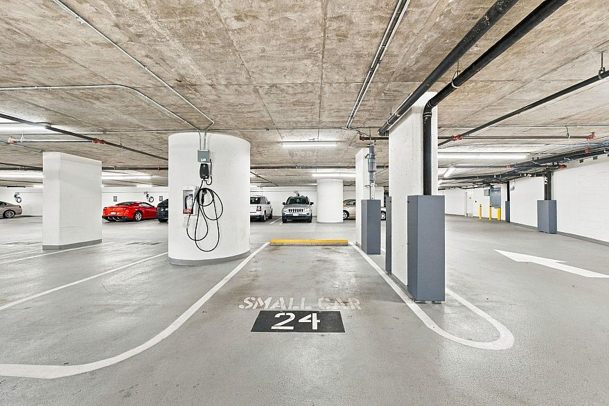2506 1011 W Cordova Street