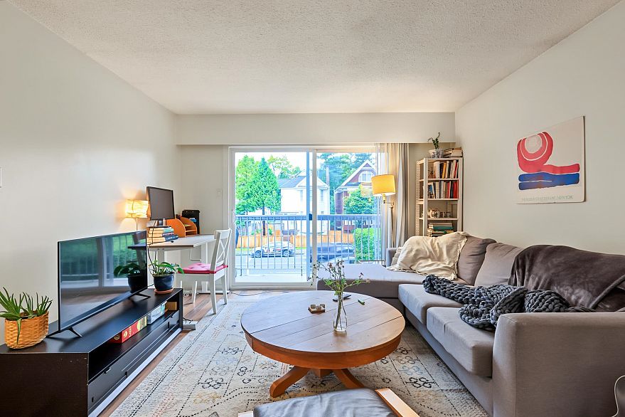 132-134 W 12th Avenue