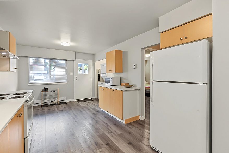 132-134 W 12th Avenue
