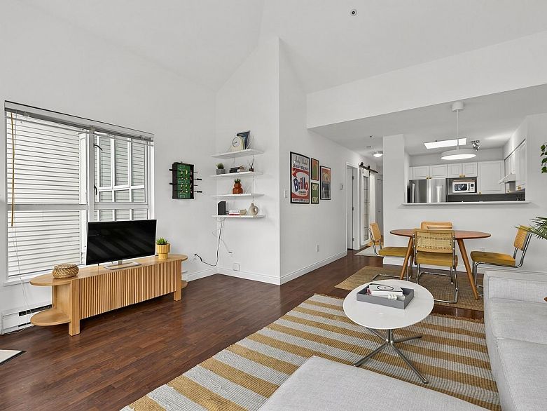 417 3480 Main Street
