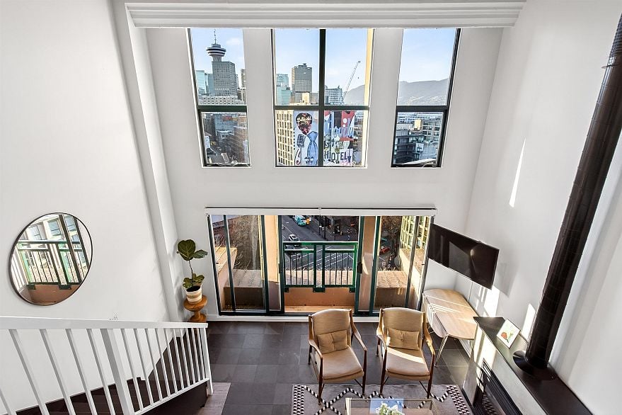 805 22 E Cordova Street