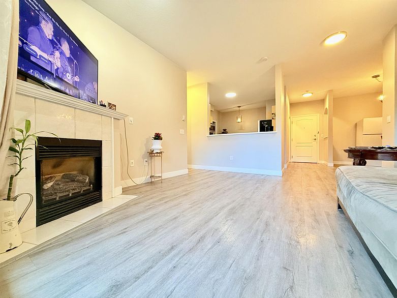 103 15298 20 Avenue