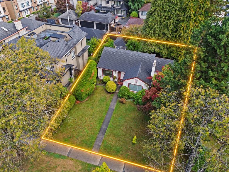 455 W 29th Avenue