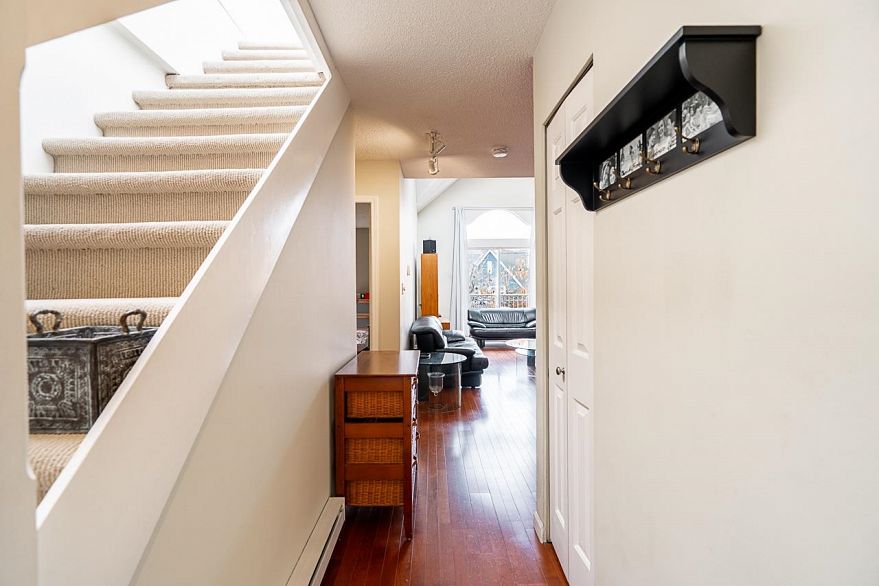 592 W 16th Avenue