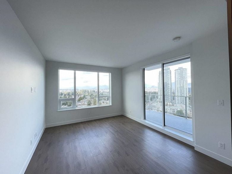 4XX 13359 OLD YALE RD, Surrey BC V3T 3C6