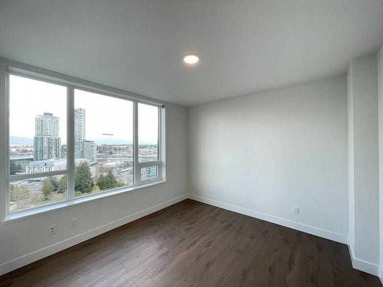 4XX 13359 OLD YALE RD, Surrey BC V3T 3C6