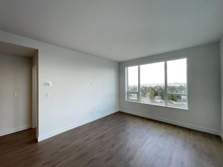 4XX 13359 OLD YALE RD, Surrey BC V3T 3C6