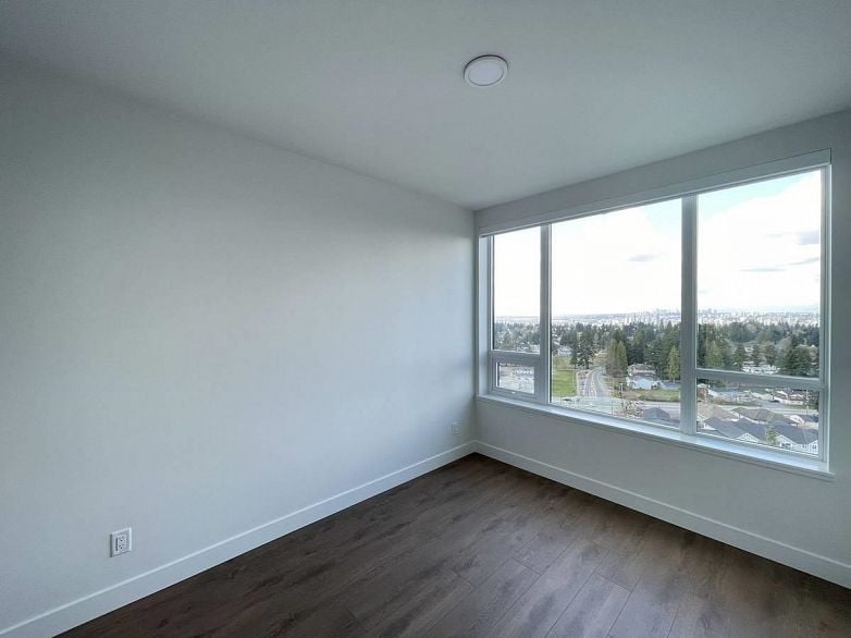 4XX 13359 OLD YALE RD, Surrey BC V3T 3C6