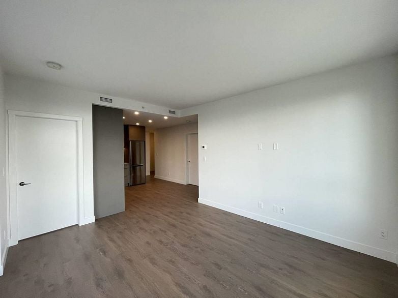 4XX 13359 OLD YALE RD, Surrey BC V3T 3C6
