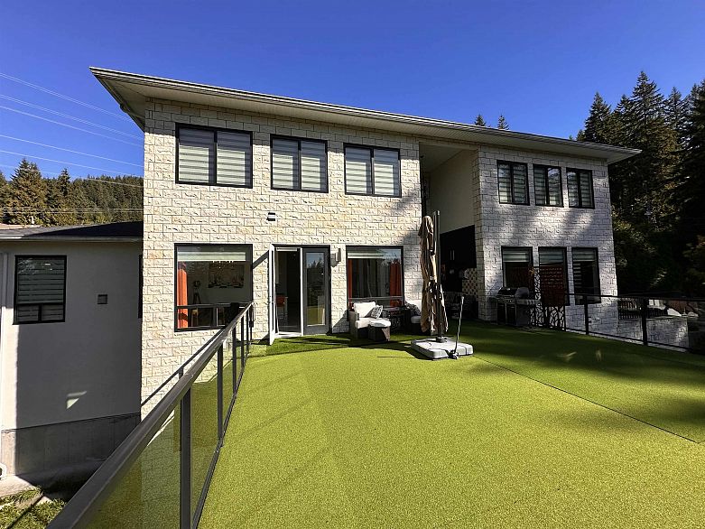 2425 LEGGETT DRIVE, Anmore BC V3H 4W9