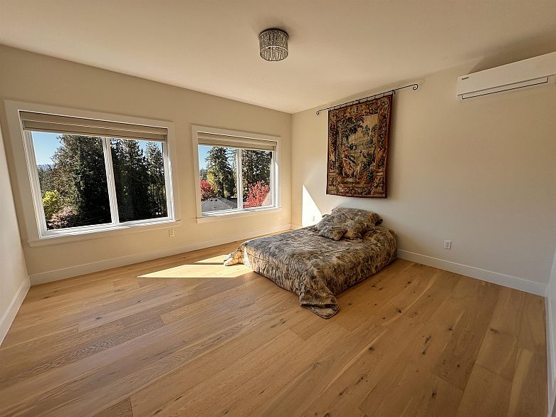 2425 LEGGETT DRIVE, Anmore BC V3H 4W9