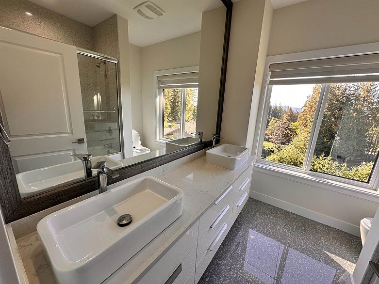2425 LEGGETT DRIVE, Anmore BC V3H 4W9