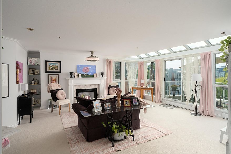 405 1502 Island Park Walk