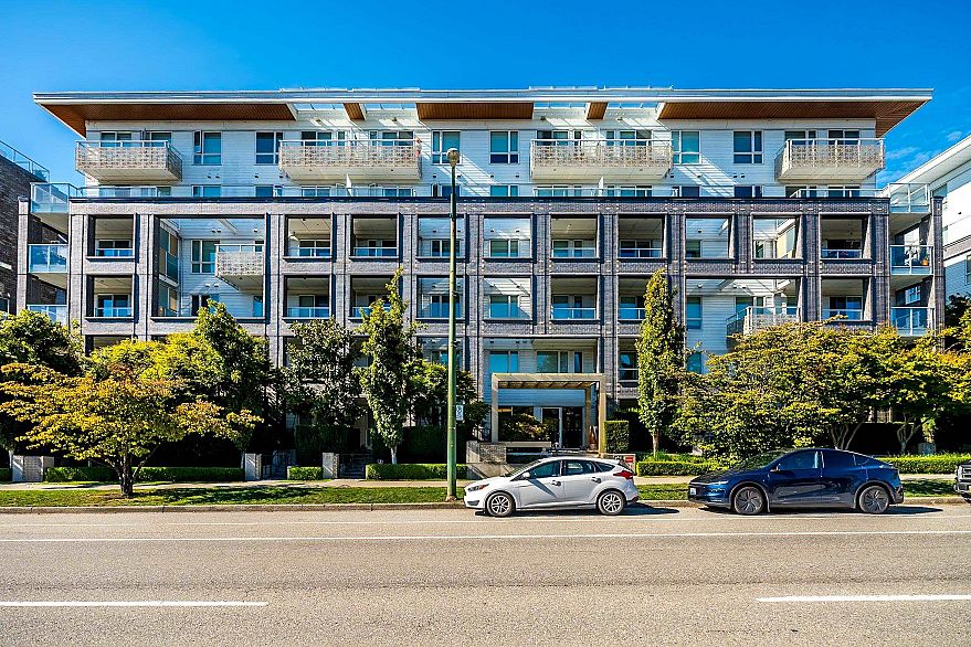 602 6677 Cambie Street
