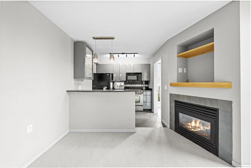 1805 1068 Hornby Street