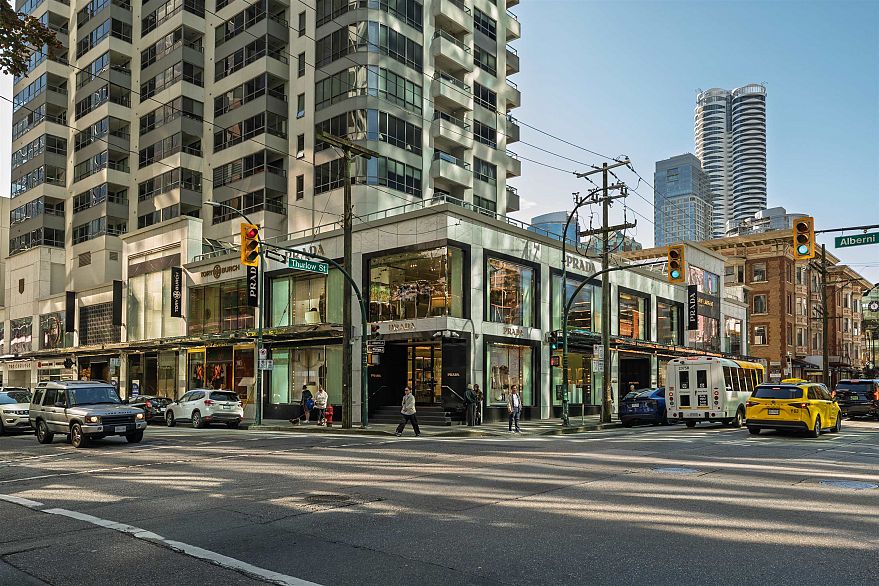 1809 1111 Alberni Street