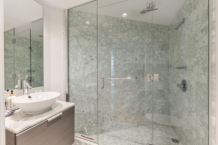 1809 1111 Alberni Street