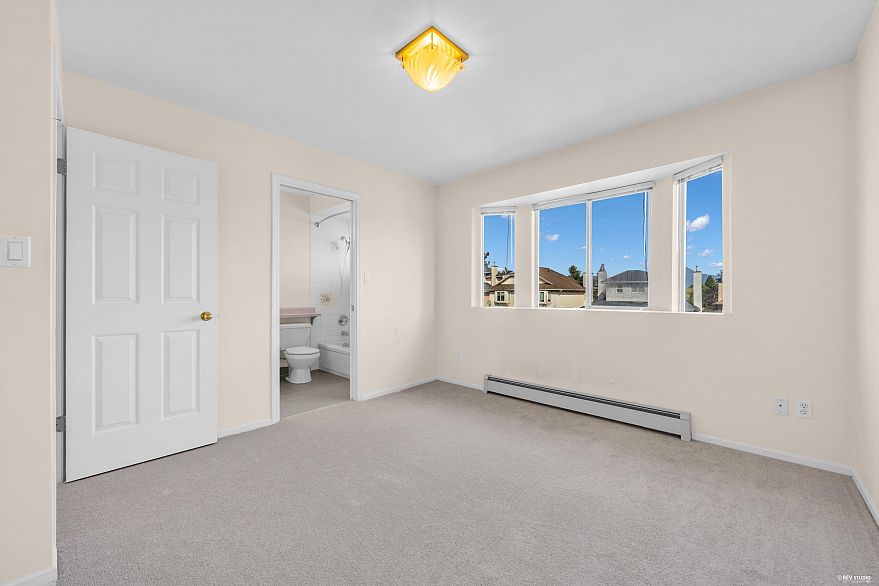 3681 Scales Place