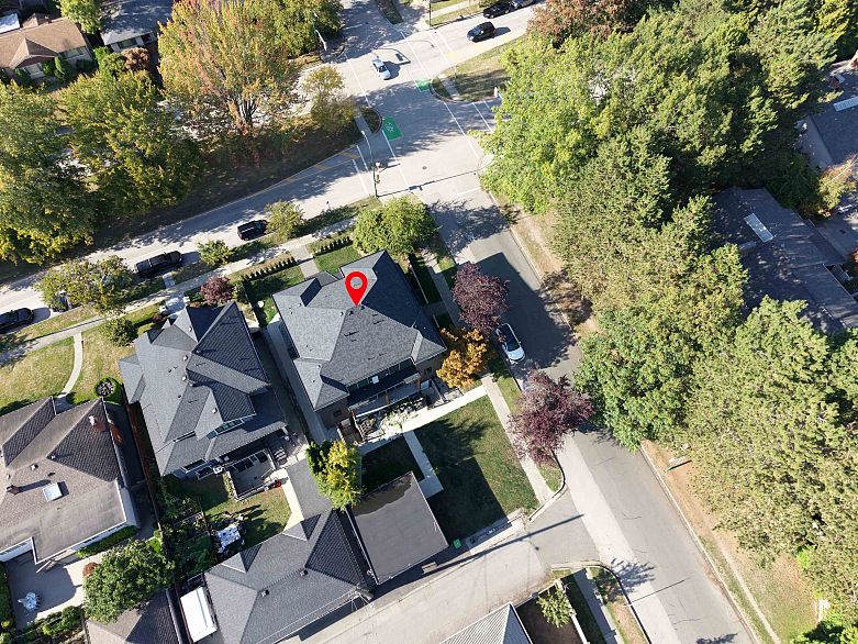 4121 Valley Drive