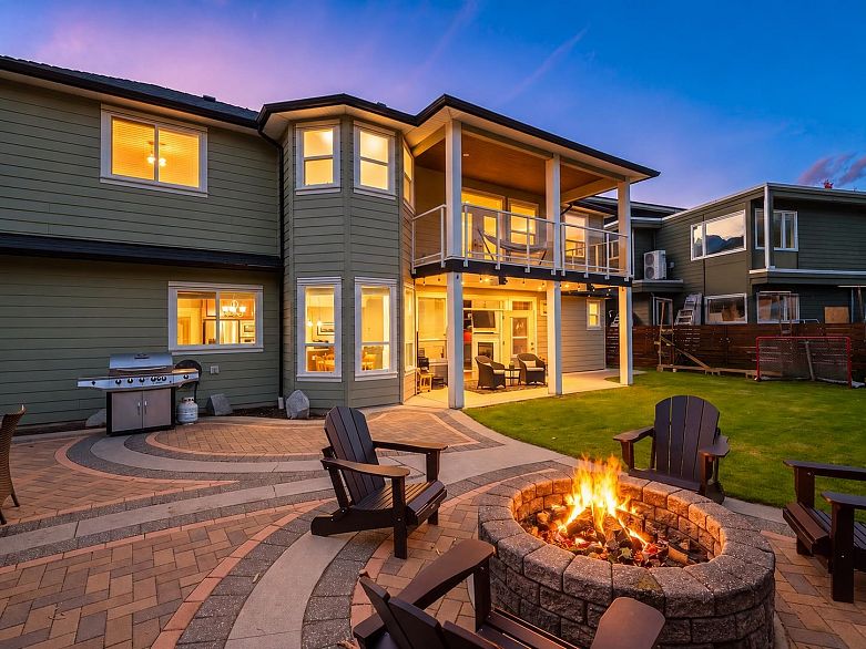 1016 Condor Place