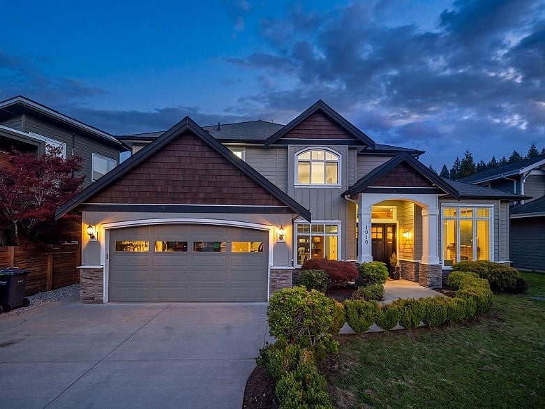 1016 Condor Place