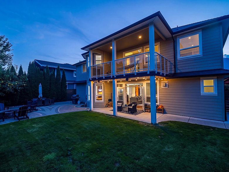 1016 Condor Place