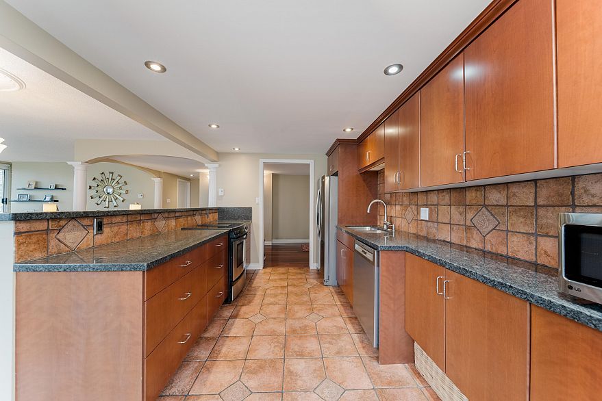 1801 717 Jervis Street