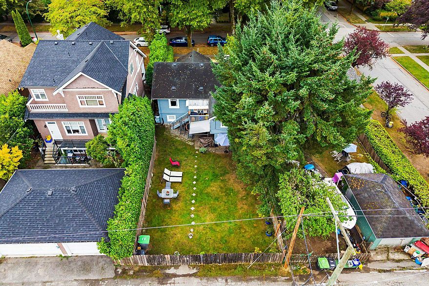 3883 W 20th Avenue