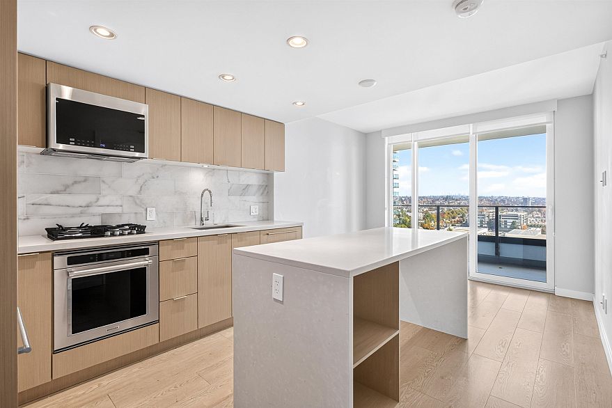 1506 8189 Cambie Street